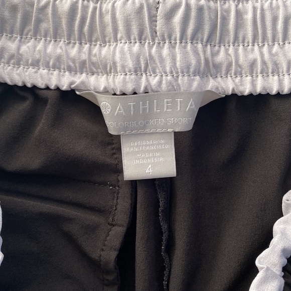 ATHLETA COLORBLOCKED SHORT - Picture 3 of 6